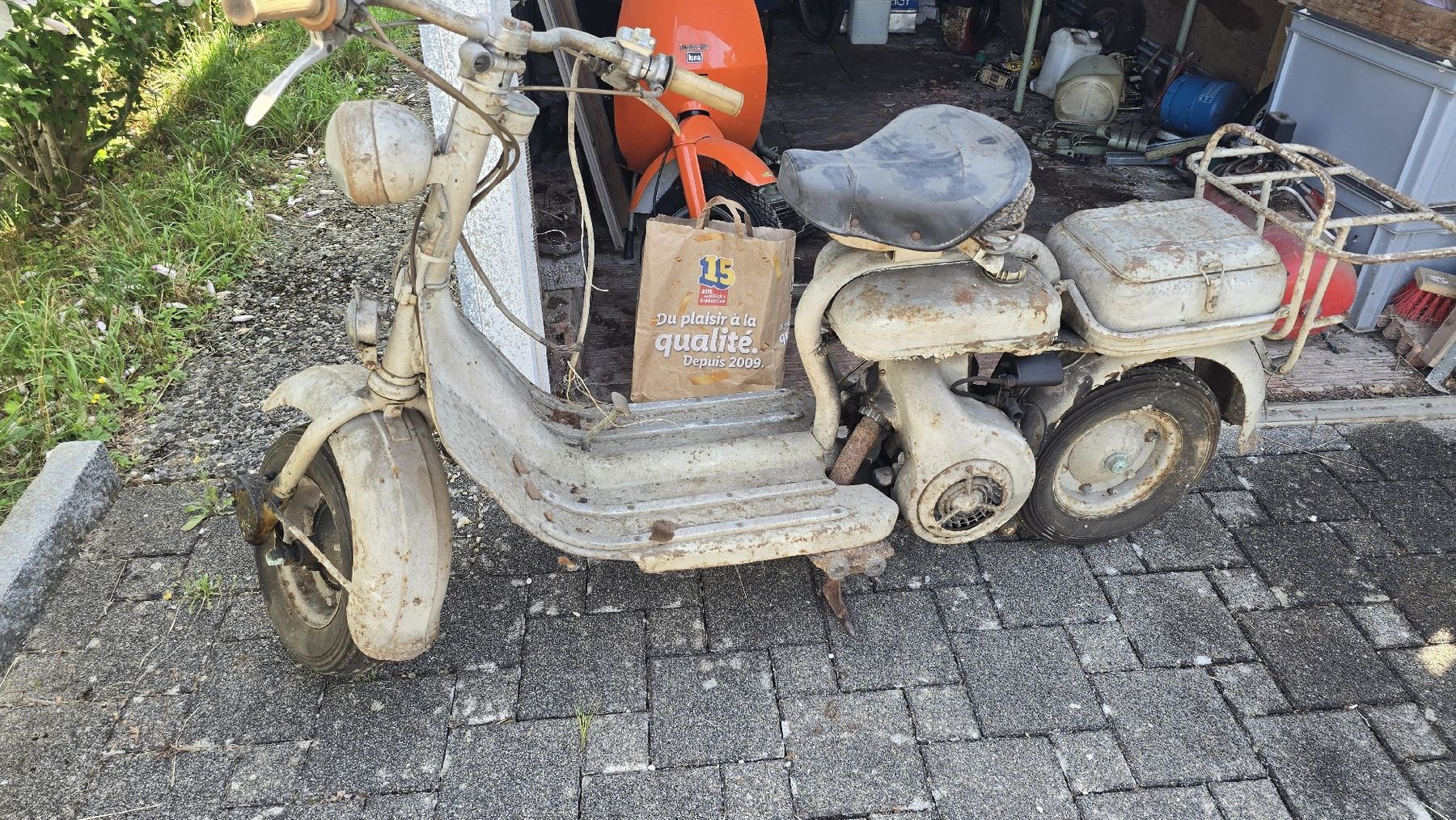 Lambretta Scooter: Lambretta 150D ab platz – Difettoso da Niederwangen BE venduto da Zimmo72