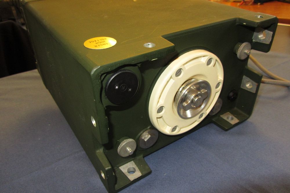 Military Automatic Antenna Tuning Unit BA 1020/01 NOS Kaufen auf Ricardo