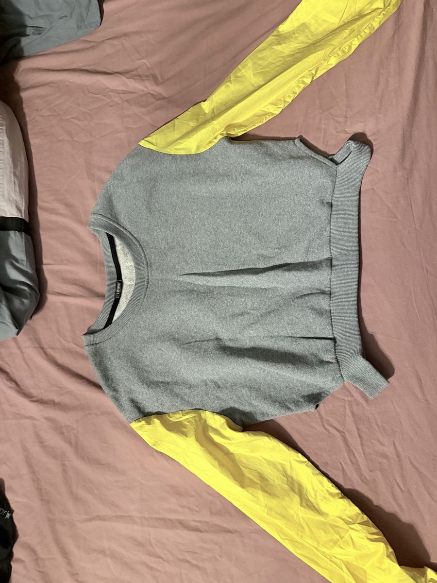 Maglioni & Felpe: Cooler Les Noir Pullover mit gelben Aermeln, Gr. M – Nuovo (secondo la descrizione) da Münchenstein venduto da By.gabriela.v 1