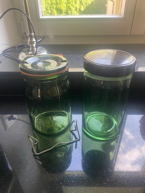 VA1KENE Muttermilchkrug Aus Glas - 1 Liter Luftdichter Krug Mit Ausgießer Für Getränke & Milch