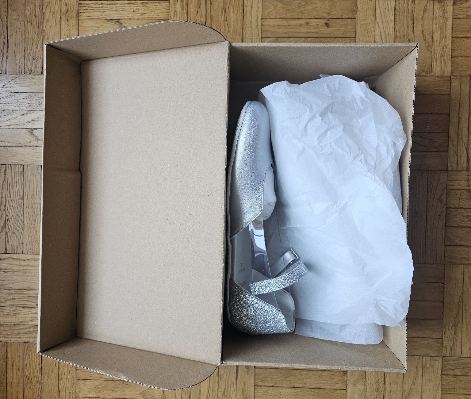 Chaussures femmes: New Navega barefoot silver flats – Neuf avec emballage d'origine à Zürich par Ada2 5