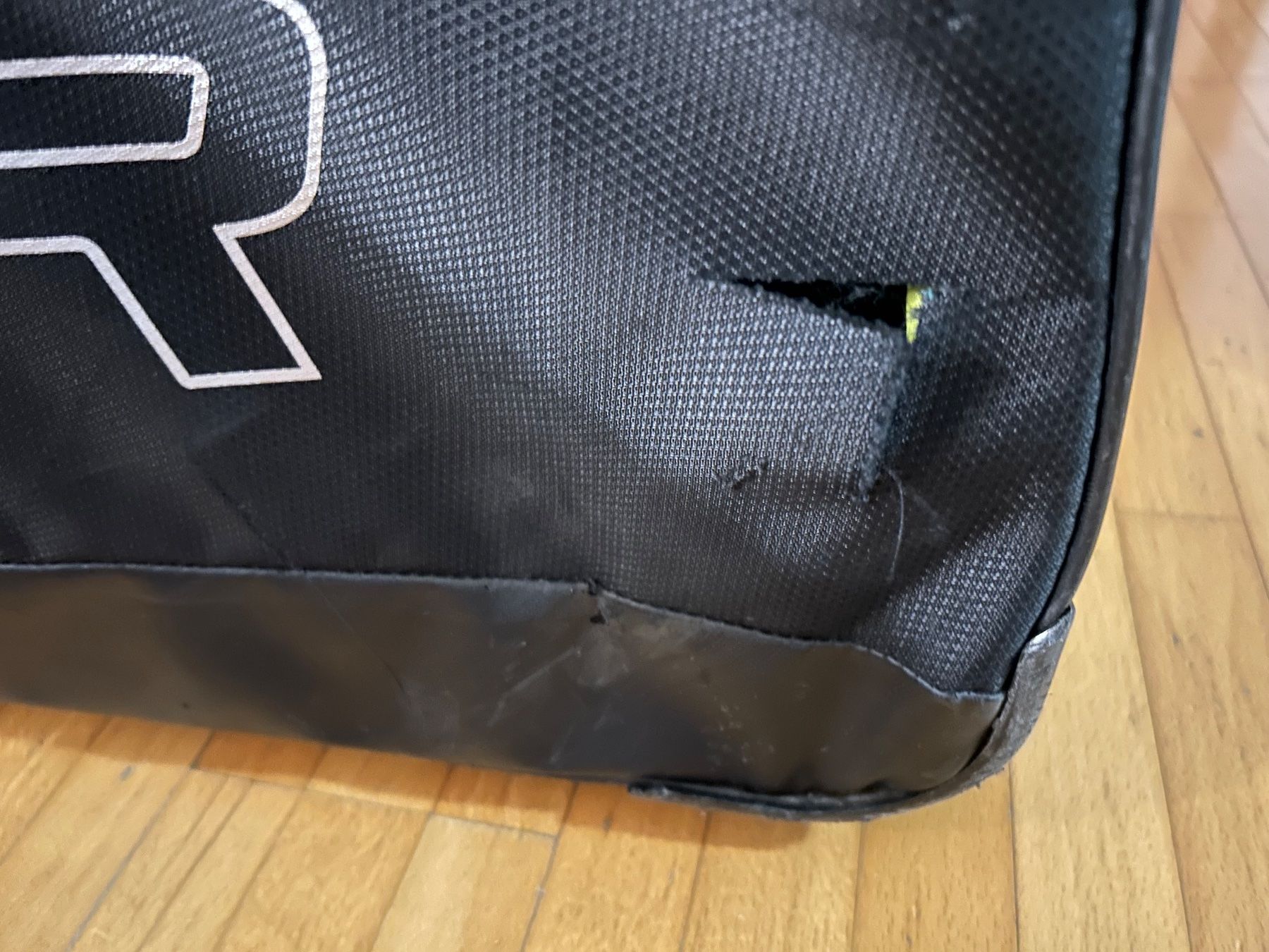 Bauer Borse: Bauer Goalietasche mit Rollen – Usato da Lütisburg venduto da Gizmo02 2