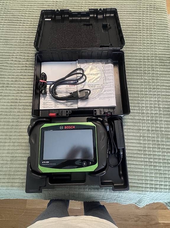 Misurare: Bosch KTS 350 Diagnosegerät – Usato da Baar venduto da RKONI