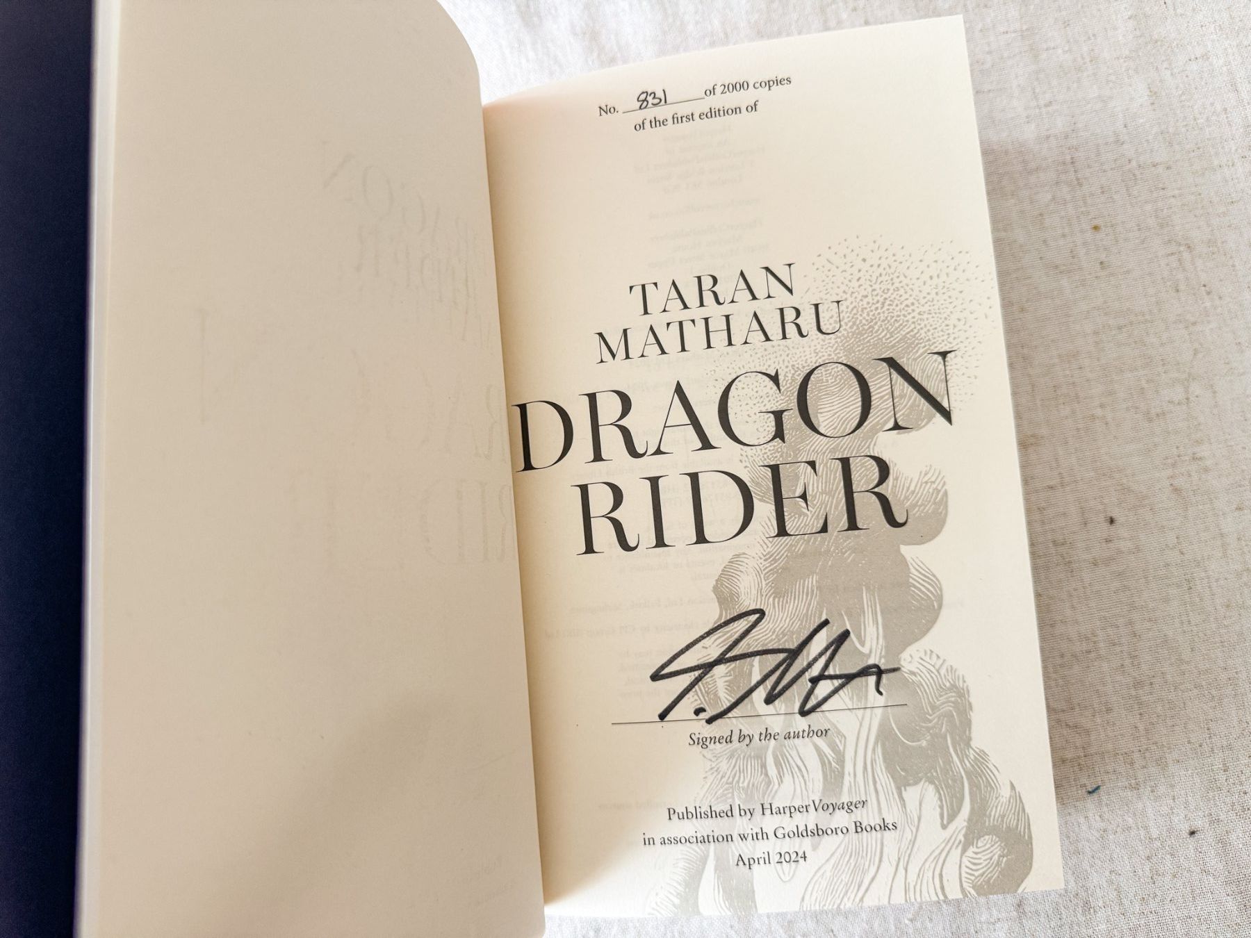 Libri: Dragon Rider - Taran Matharu - Special Edition mit Slipcase – Nuovo (secondo la descrizione) da Uzwil venduto da Lintu 2