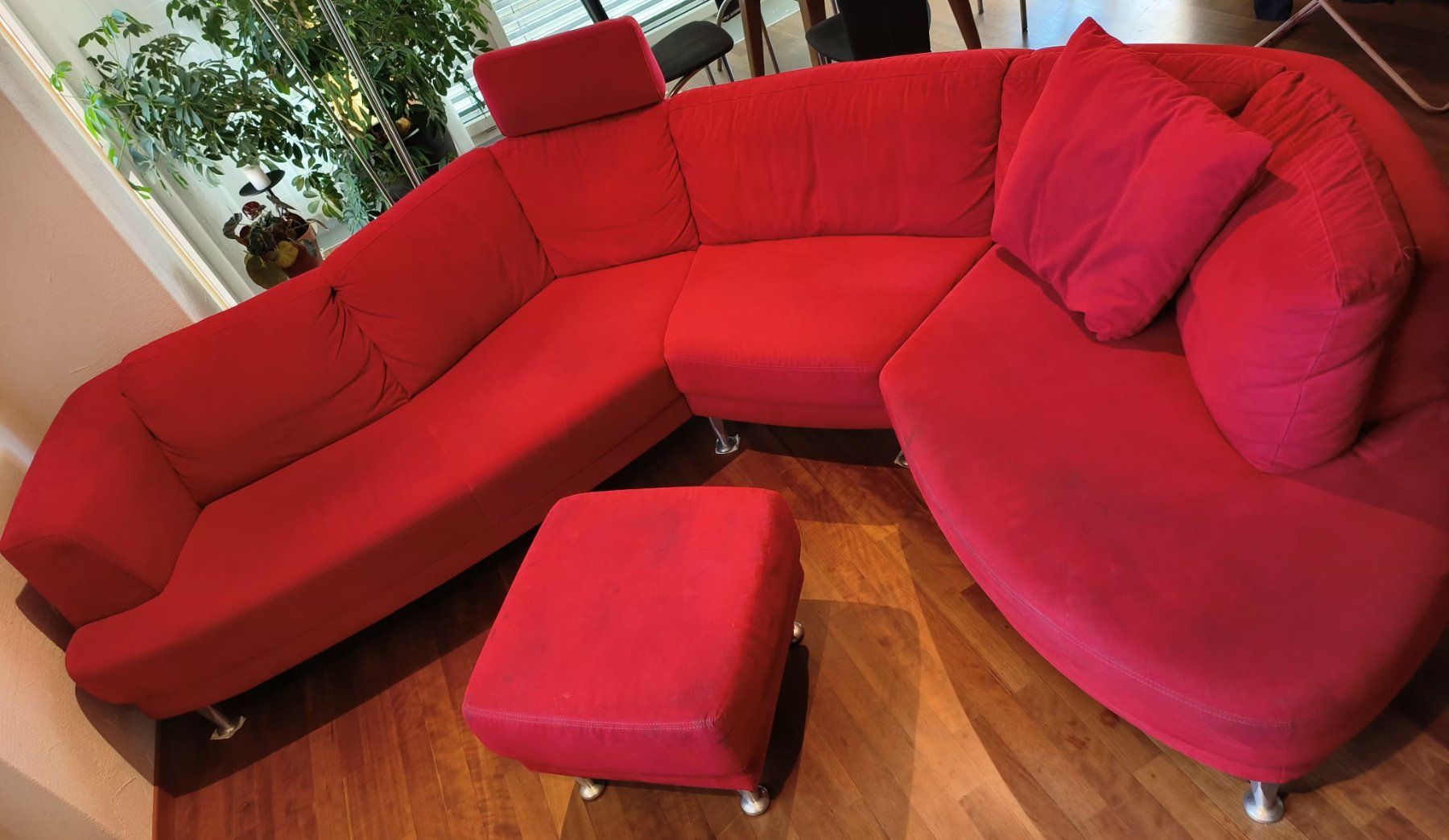 Sofas: Ecksofa rot mit Hocker gebraucht – Gebraucht aus Rohrmatt von AdrianaBo 1