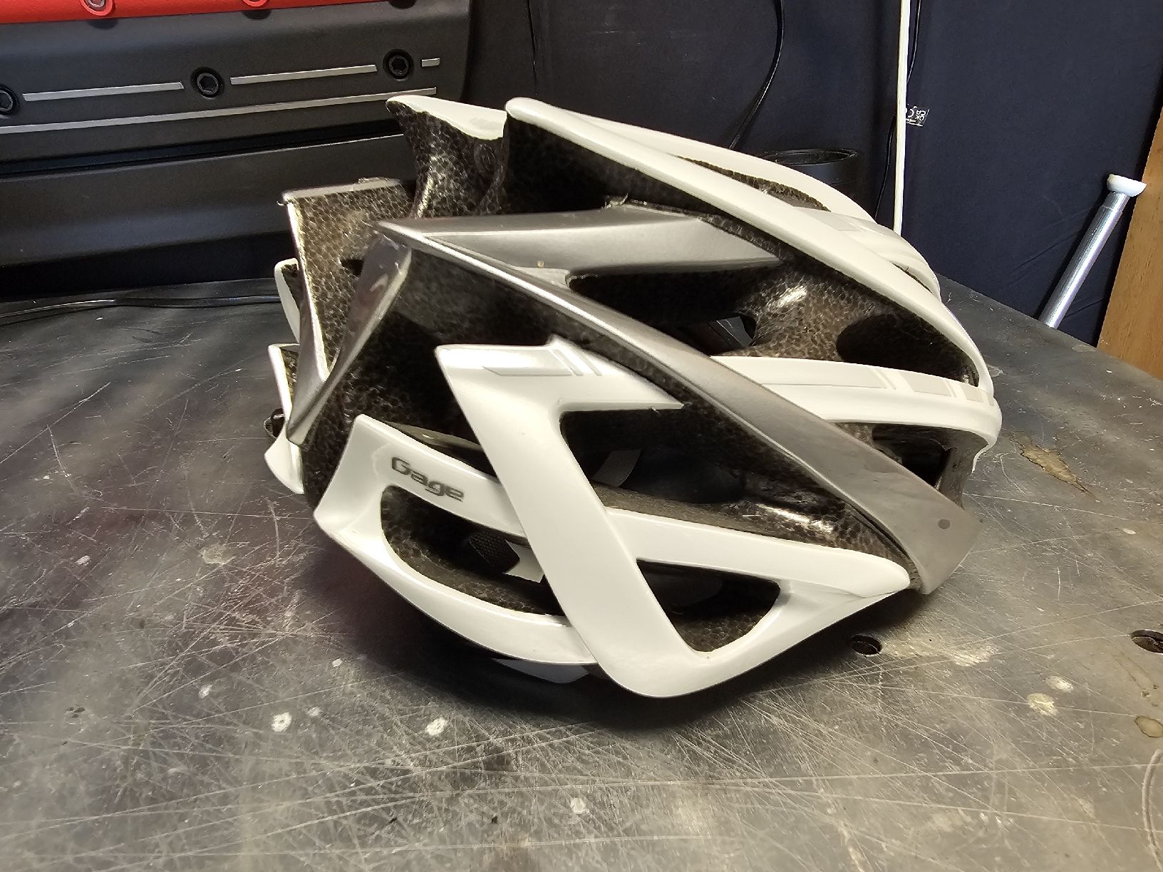 Caschi: Fahrradhelm BELL – Usato da Bettlach venduto da Ealmeida18 1