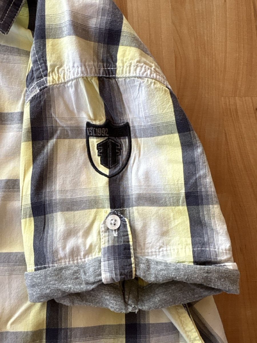 Camicie: Kurzarm Hemd von Fishbone / Gr. M – Usato da Rümlang venduto da Fledermaus16 2