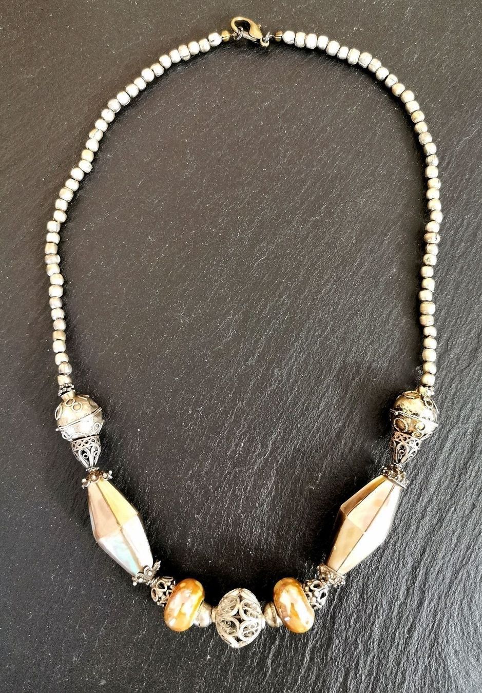 Ketten: Collier laiton & nacre Maroc – Neu und originalverpackt aus Veyrier von Leilazizou 2