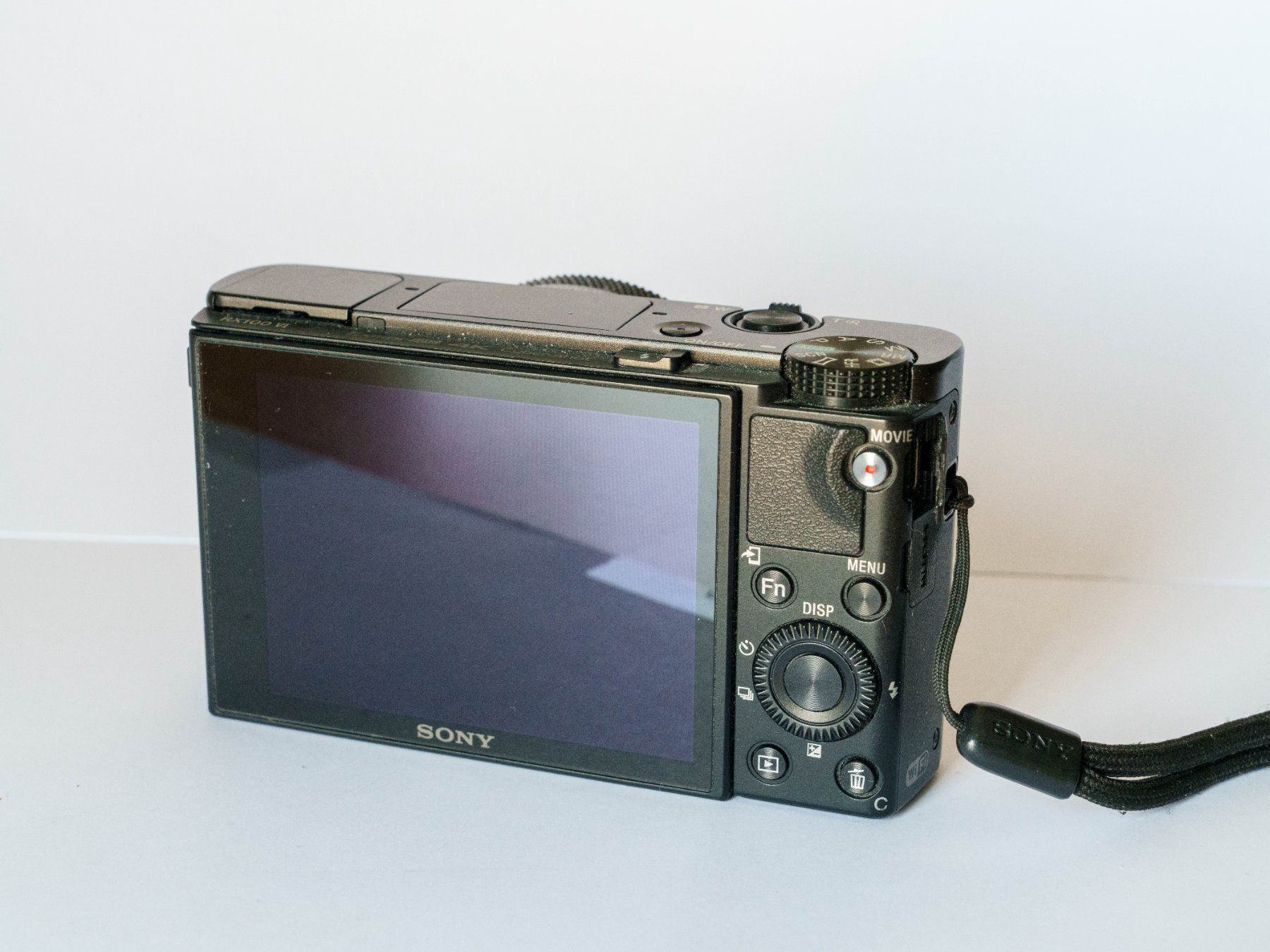 Sony Fotocamera: SONY RX100 VI (defekter Sucher) – Usato da Schaffhausen venduto da piqu 1