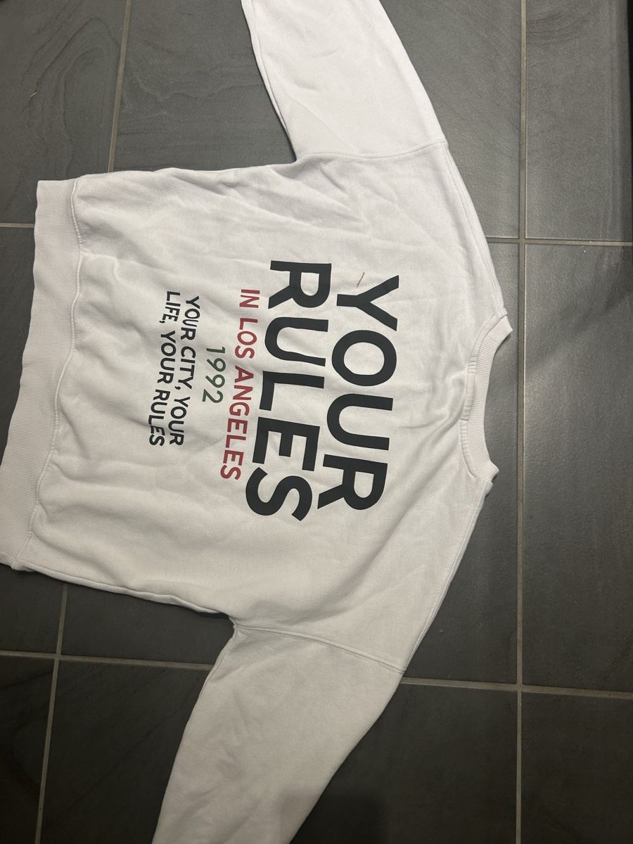 Maglioni & Felpe: Sweatshirt mit Backprint – Usato da Niederurnen venduto da hee_s95t 3