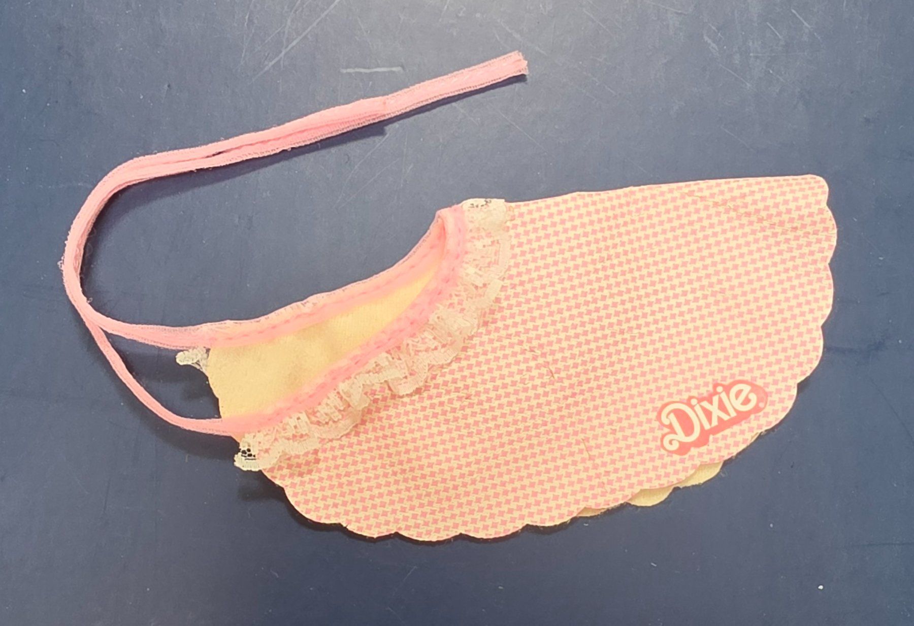 Bambole: Barbie couverture du poulain Dixie – Usato da Bulle venduto da Chimchiree