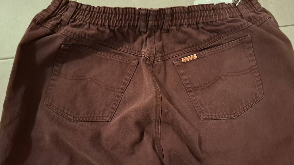 Jeans: Jeans Taille 52 – Usato da Essertes venduto da ast_mk5t