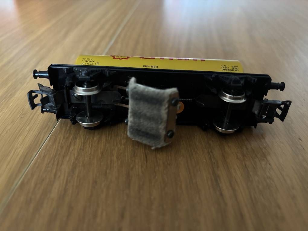 Märklin Modelleisenbahnen: Wagon nettoyeur Shell – Gebraucht aus Orbe von car_8grw 2