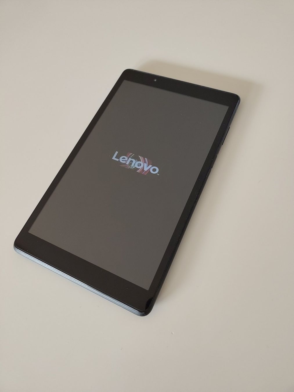 Lenovo Tablettes PC: Tablette Lenovo TB-8304F1 – D'occasion à Echandens par mkaag