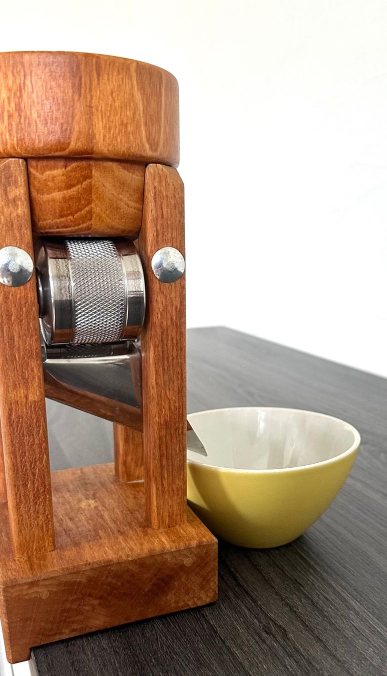 Elettrodomestici da cucina: Eschenfelder Quetschmühle 1012, Getreidemühle – Usato da Zürich venduto da brazerola 5