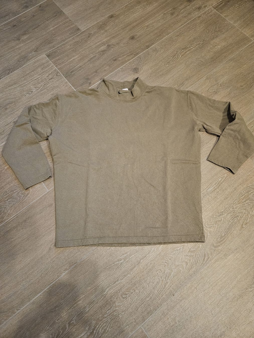 Nike Maglioni & Felpe: Pull col roulé NIKE (M) – Usato da Arveyes venduto da sape.online