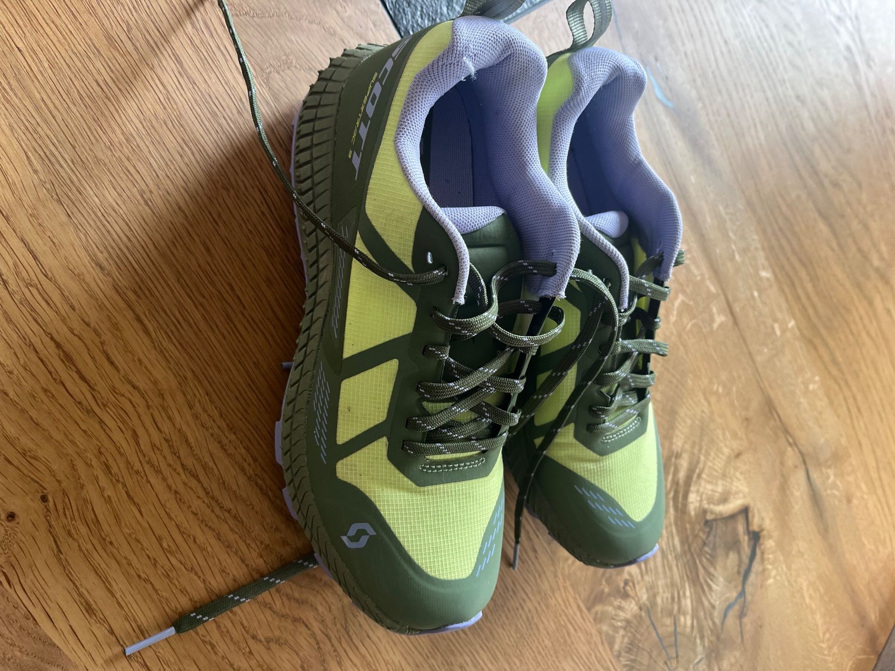 Scott Chaussures femmes: Original Scott Turnschuhe Gr. 39 – D'occasion à Kehrsatz par maus2405 1
