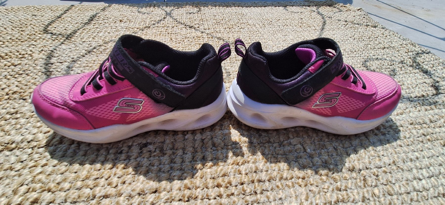 Scarpe per ragazze: Baskets Sketchers lumineuses – Nuovo (secondo la descrizione) da La Chaux-de-Fonds venduto da kellina 2