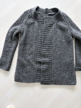 Strickjacke dunkelgrau von Marc Cain Grösse 38