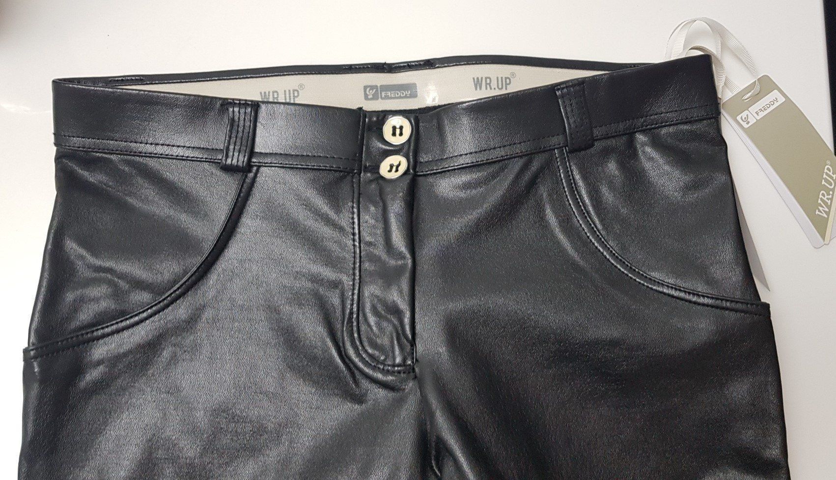 Freddy Pantaloni: Freddy WR.UP Push-up Kunstleder Gr. 40 – Nuovo e nell'imballaggio originale da Turbenthal venduto da lau_2nrd 3