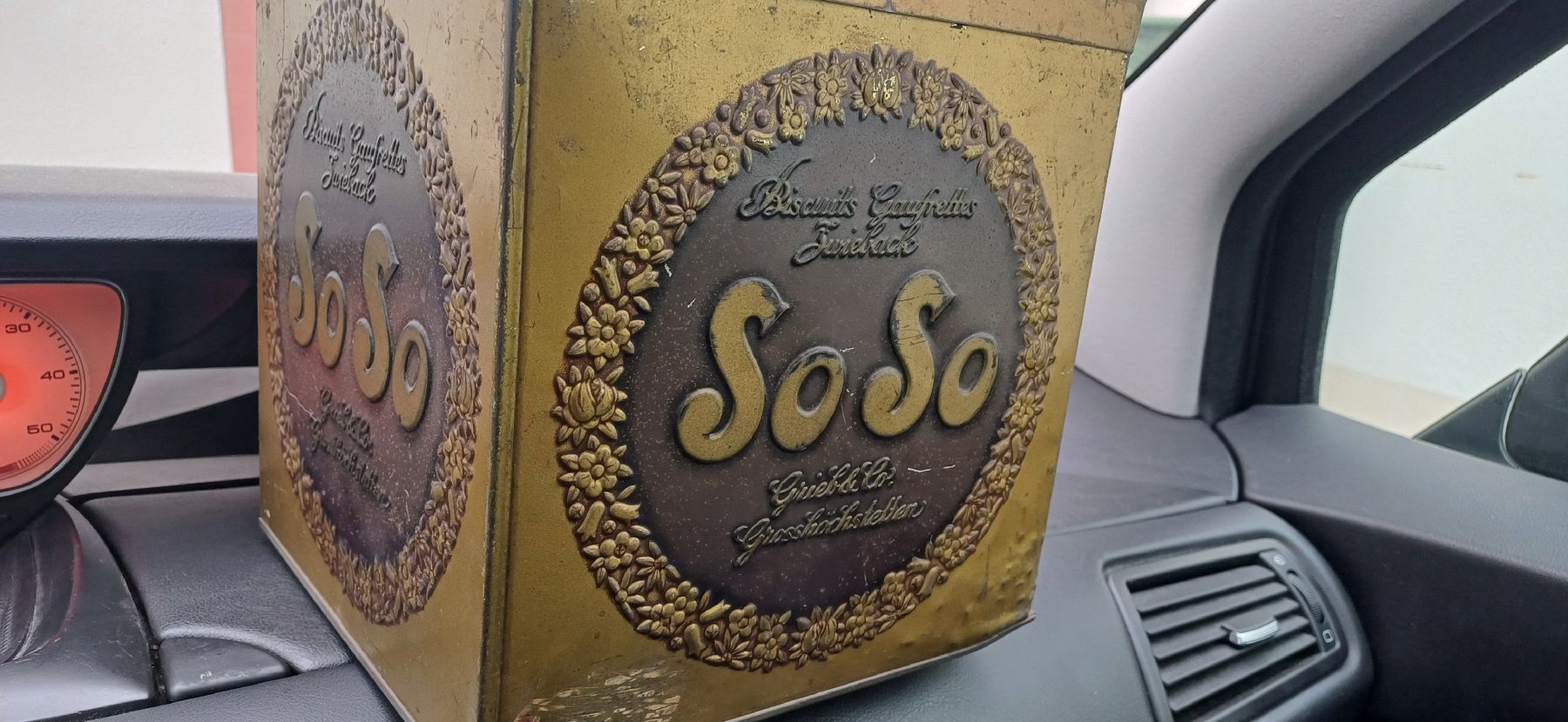 Tutte le decorazioni: SoSo Biscuits Dose Blechdose Vintage Sammler – Usato da Flawil venduto da Pinkmalibu 3