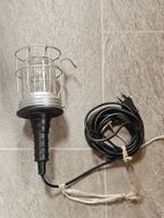 Werkstattlampe. Baulampe. Arbeitslampe. Mit Schutzkorb.