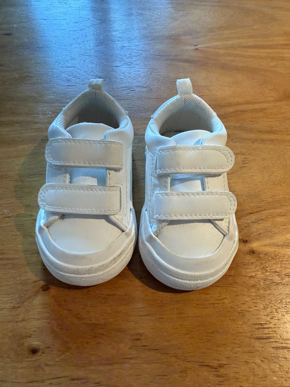 H&M Schuhe für Jungen: H&M Babysneakers, Grösse 18/19, Weiss – Gebraucht aus Jonen von 8916 1