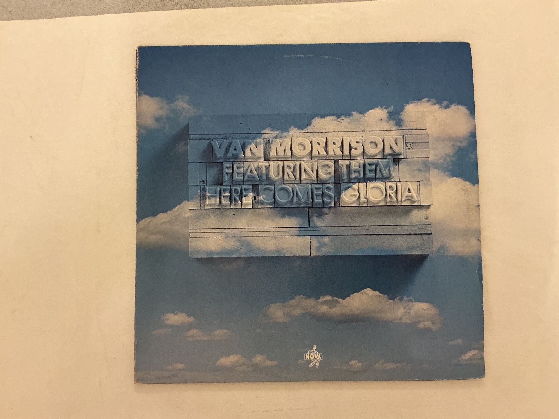 Dischi in vinile: Van Morrison 2-LP - Featuring Them Here Comes Gloria – Usato da Winterthur venduto da Tumko-Vinyl