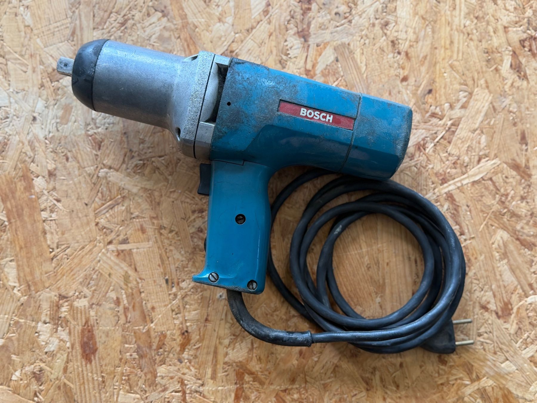 Bosch Alle Werkzeuge: Schlagschrauber Bosch Elektrowerkzeug mit Kabel – Gebraucht aus Bubikon von Simbeli