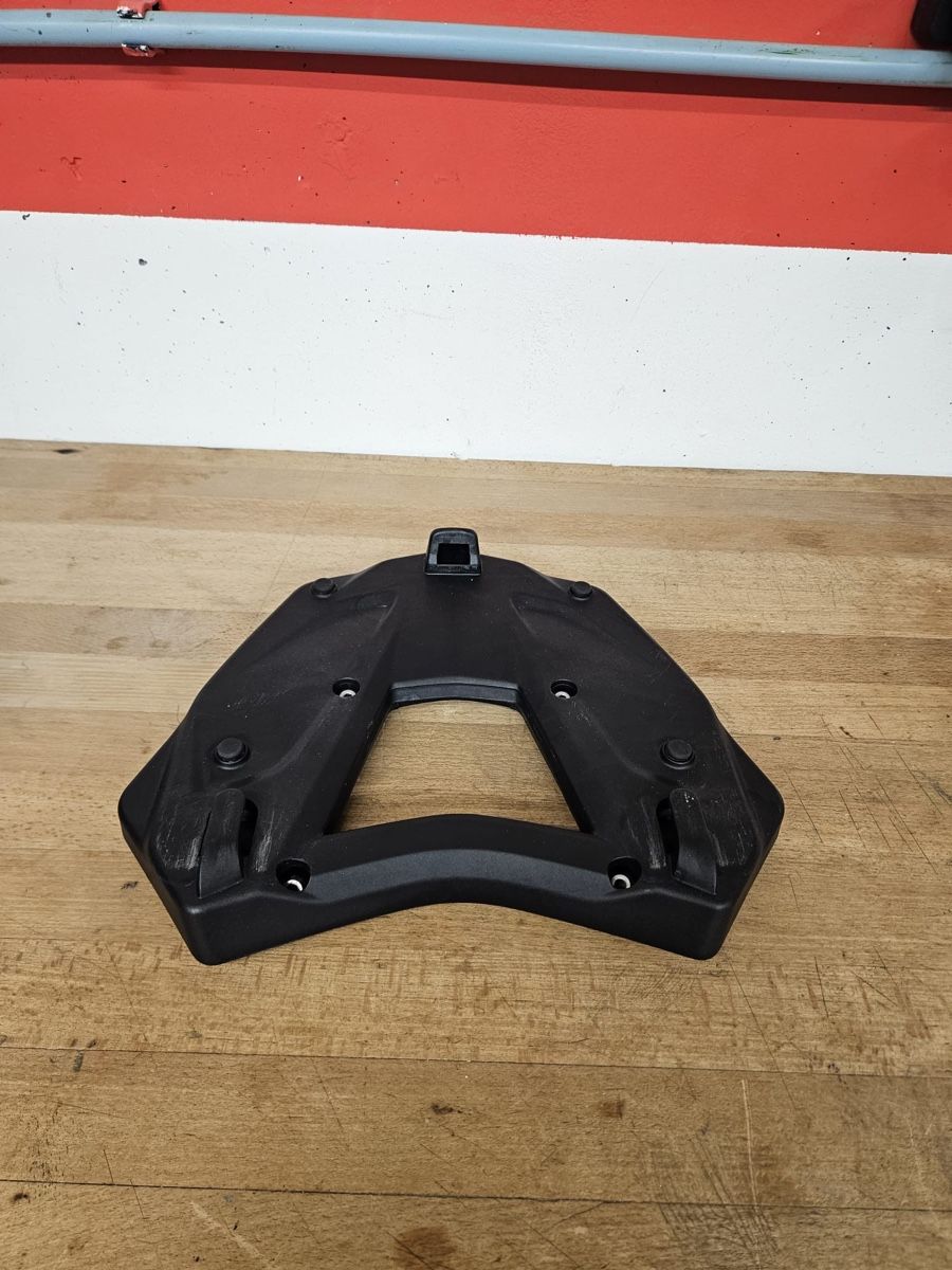Ducati Topcase: Ducati Topcase Original mit Befestigung Winter Schnäppchen! – Usato da Staad SG venduto da xsarax 3