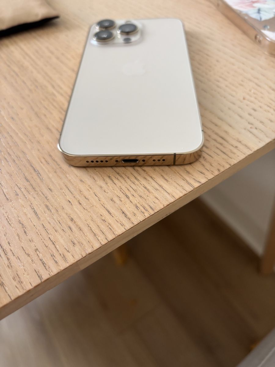 Apple Handys / Smartphones: Apple IPhone 13 Pro Gold mit Zubehör  – Gebraucht aus Unterägeri von angeljusti 4