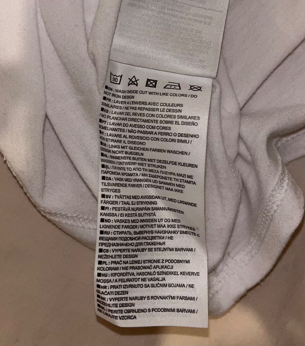 Nike T-Shirts: Weisses Nike T-Shirt "Just do it" , Grösse S – Gebraucht aus Basel von rey_d2s7 3