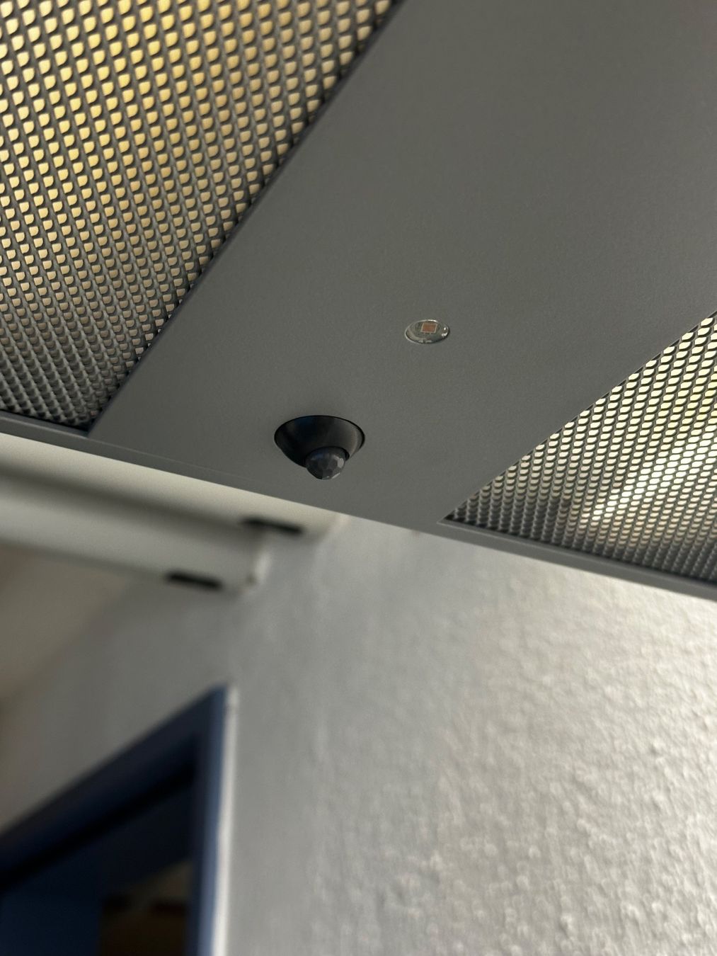Lampade: Büro-Stehlampe – DEFEKT – Difettoso da Zürich venduto da Linvo-AG 4