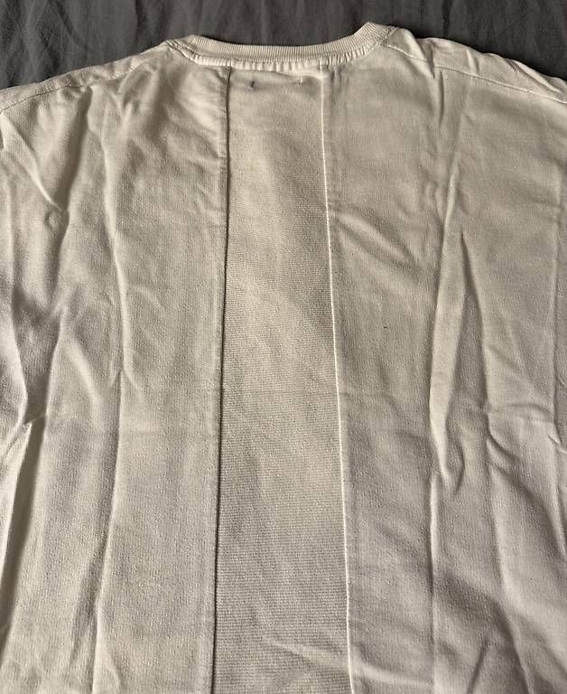 T-shirt: Weisses T-Shirt  – Usato da Wädenswil venduto da dom_pz5d 3