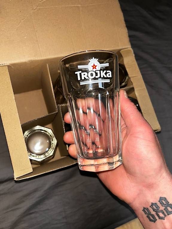 Bicchieri: Bar Gläser Set  Guinness, Trojka, Biergläser – Usato da Luzern venduto da sim_5hkz 4