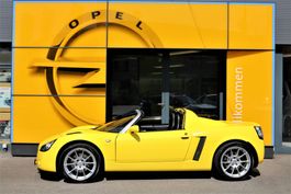 Opel Speedster 2.2i mit einer GFK Karrosserie mit Garantie!