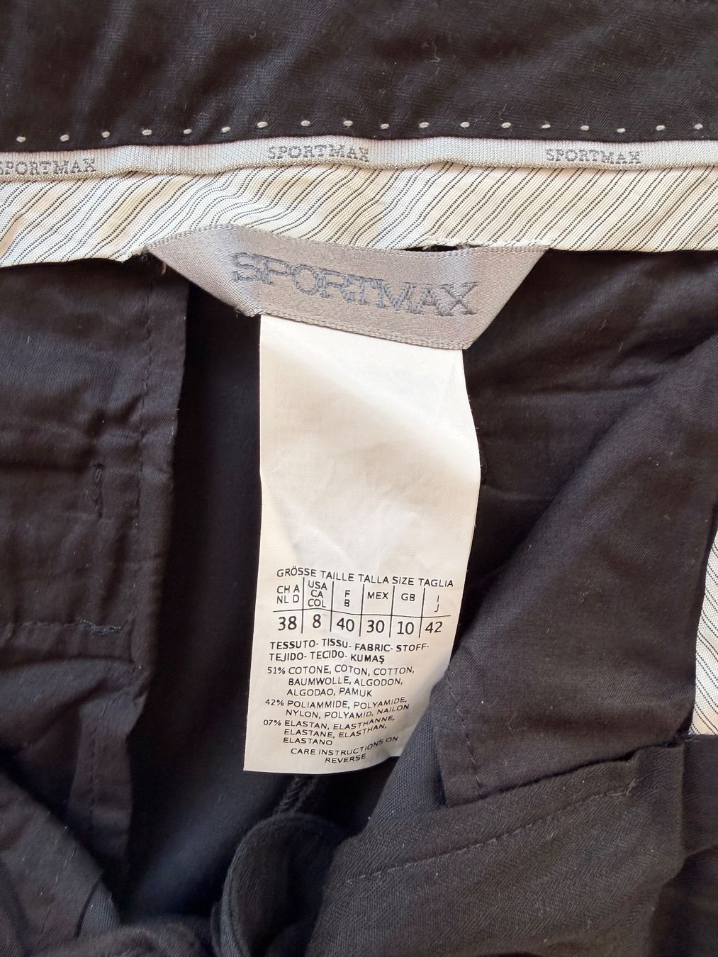 Max Mara Pantaloni: MAX MARA SPORT MAX 40 M/NP285CHF Cotone Elastane Hose – Usato da Spiez venduto da Nieverge0 1