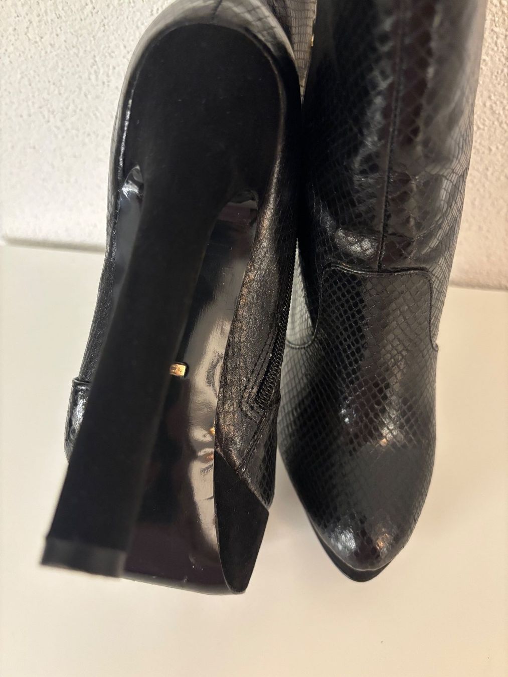 Scarpe da donna: Carvela strut ankle boot 37 - like new – Usato da Zürich venduto da cel_kv7b 8