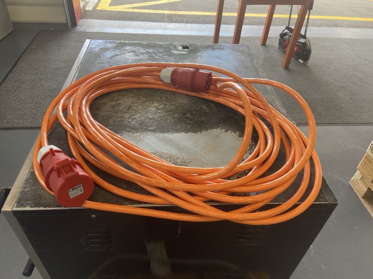 Kabel: Starkstromkabel – Gebraucht aus Turbenthal von sch_m5tl