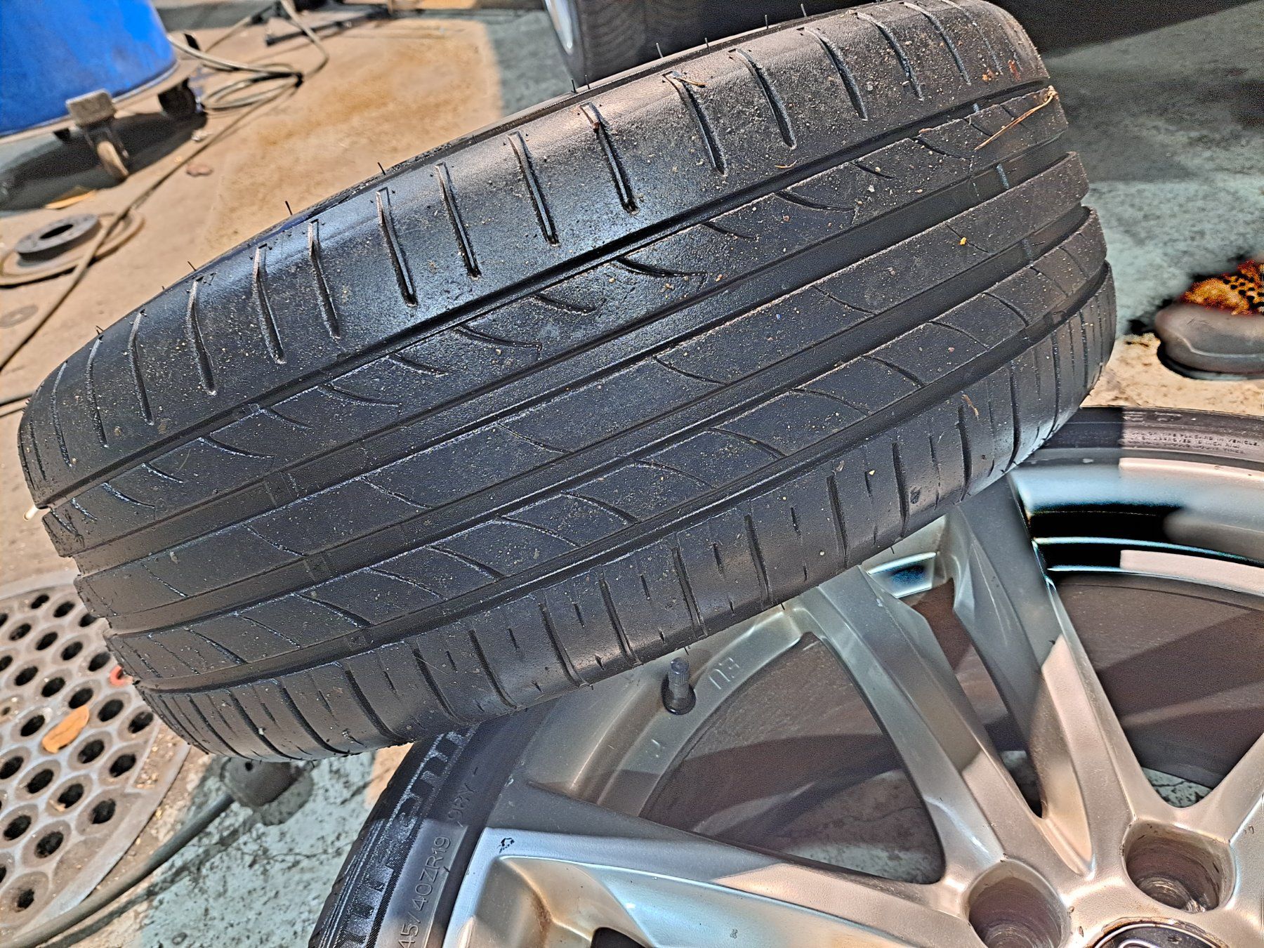 Hyundai Pneumatici & Ruote complete: Alufelgen Hyundai Genesis – Usato da Neuhausen venduto da ORGULLO 2