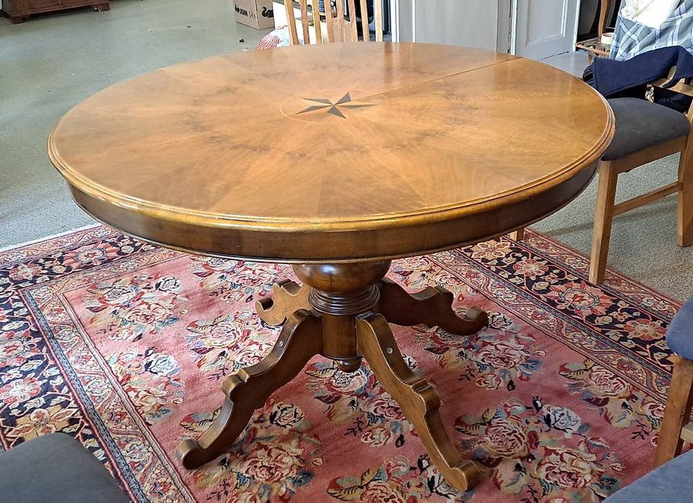 Table ronde ancienne en bois massif (à rallonge) (Gebraucht) in Ste ...