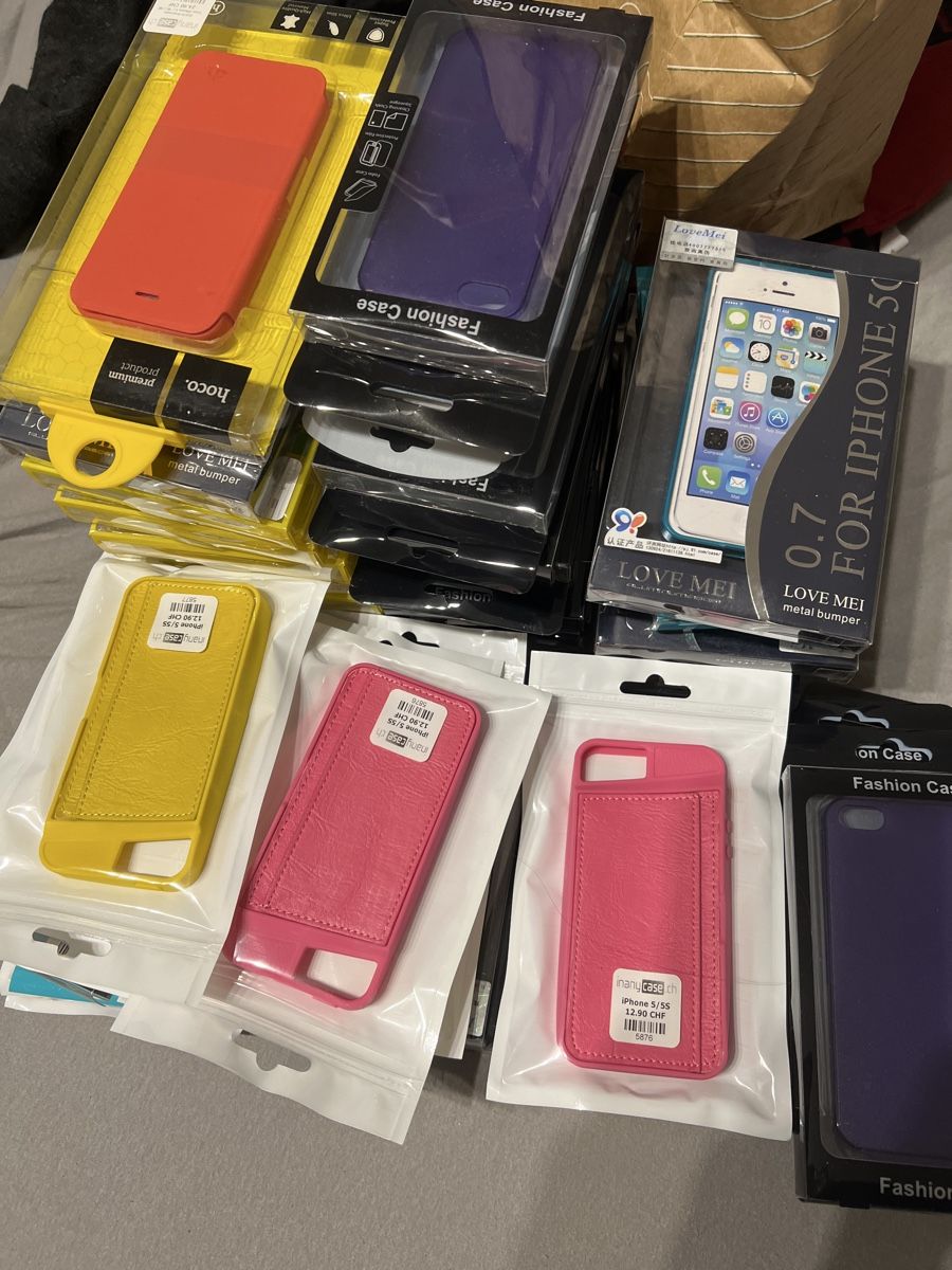 Cover & Protezioni schermo: iPhone 5 5s hülle – Nuovo e nell'imballaggio originale da Muri AG venduto da Norci1 3