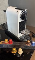 Nespresso Kaffeemaschine inkl. Kapseln