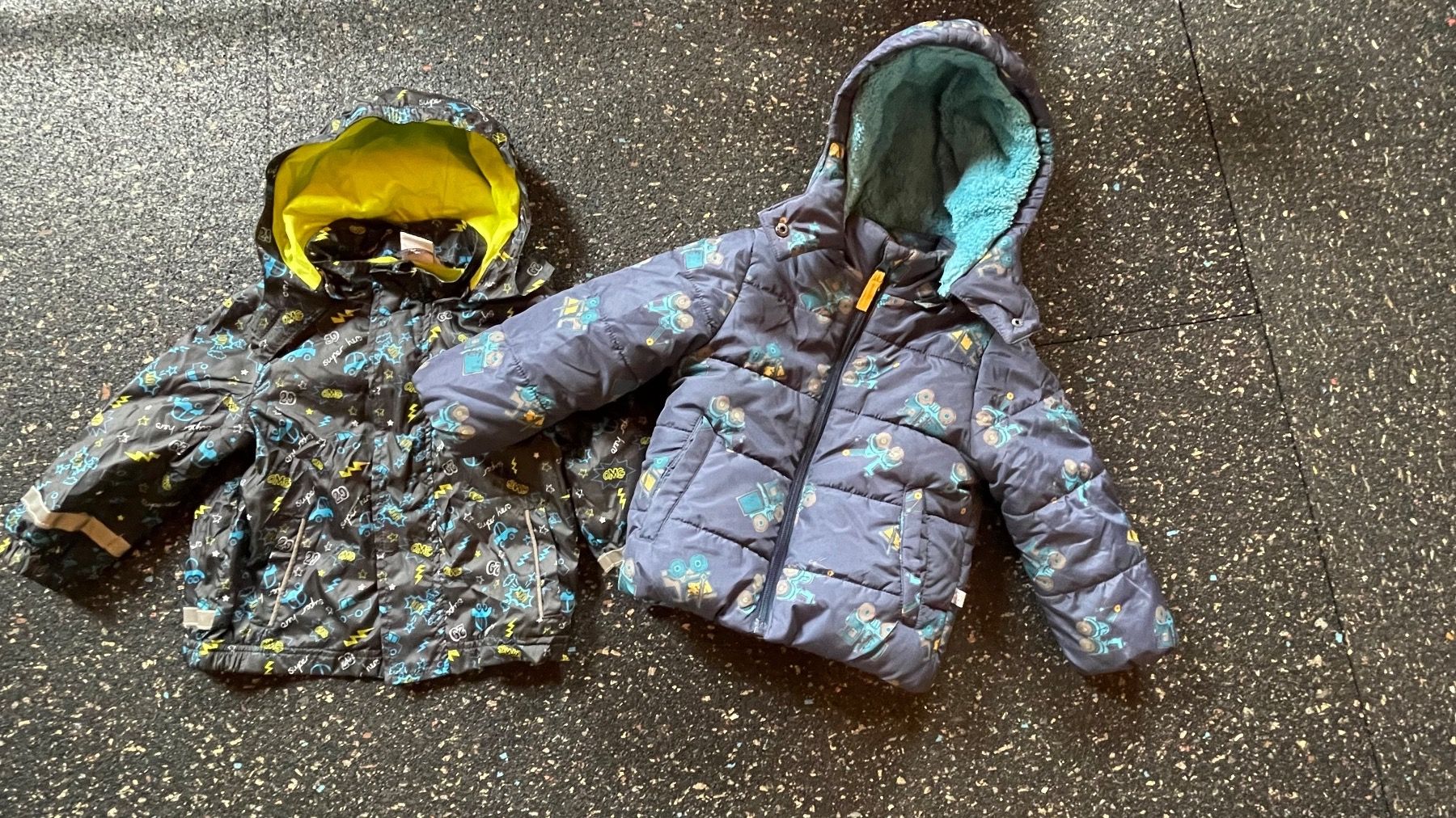Jacken & Mäntel: Regenjacke Winterjacke – Gebraucht aus Niederrohrdorf von Aldi01