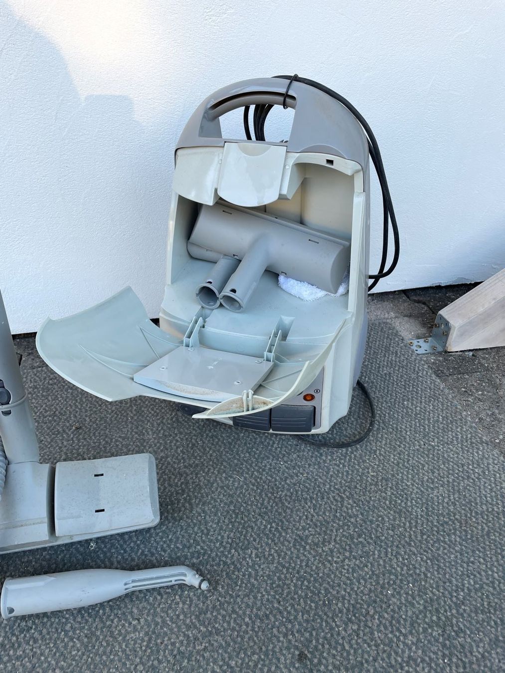Kärcher Pulitori a vapore: Kärcher Dampfreiniger – Usato da Pieterlen venduto da baerenstark50 1