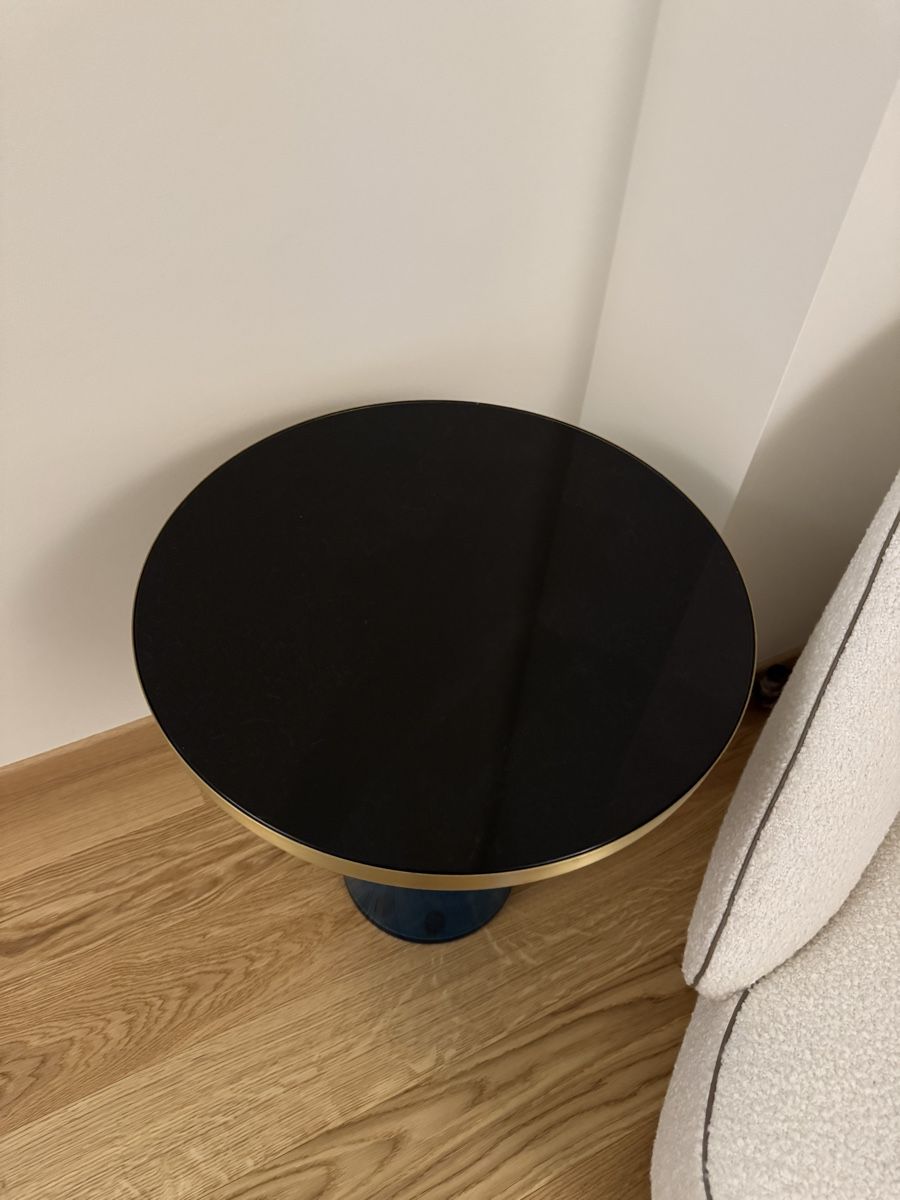 Tische: Classicon Bell Side Table Blue Saphir – Gebraucht aus Fully von Gaga1990 3