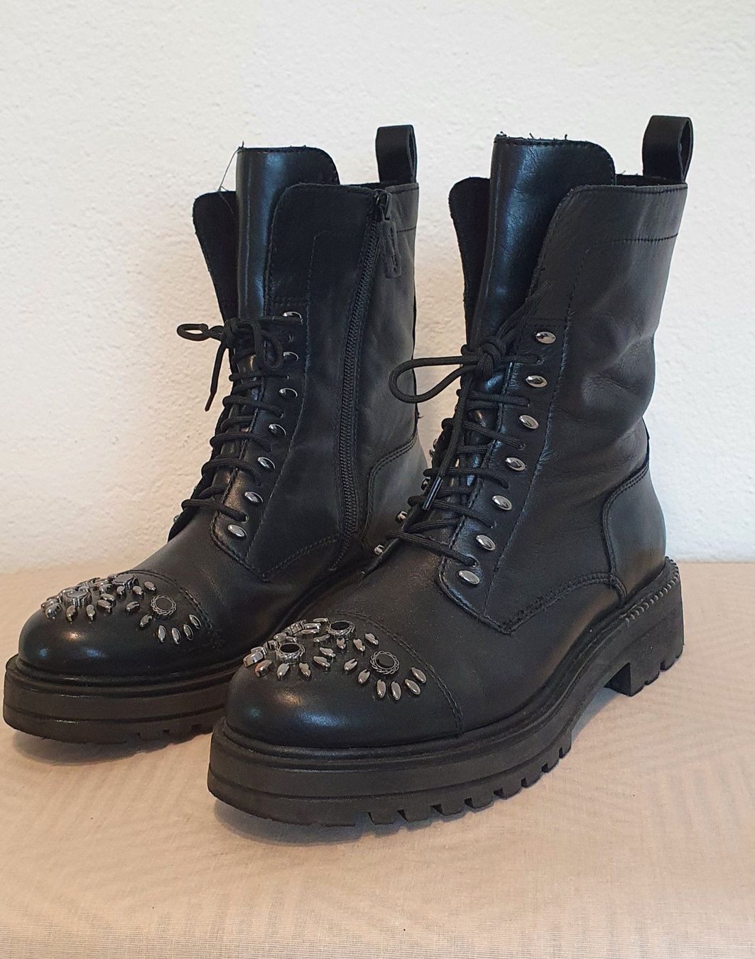 Tamaris Scarpe da donna: TAMARIS LEDER STIFELETTEN gr.38 – Usato da Niederbipp venduto da fashionfuchs 9