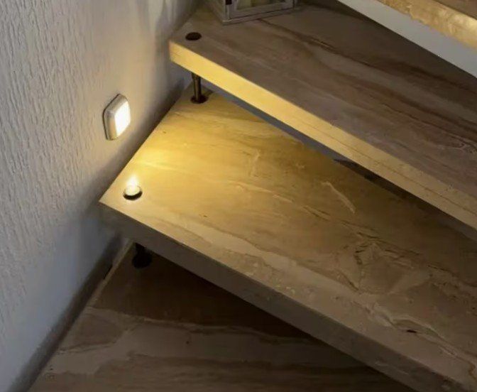 Lampade: 1 Stück LED Nachtlicht mit Bewegungssensor – Nuovo e nell'imballaggio originale da Grosshöchstetten venduto da asi_qp5q