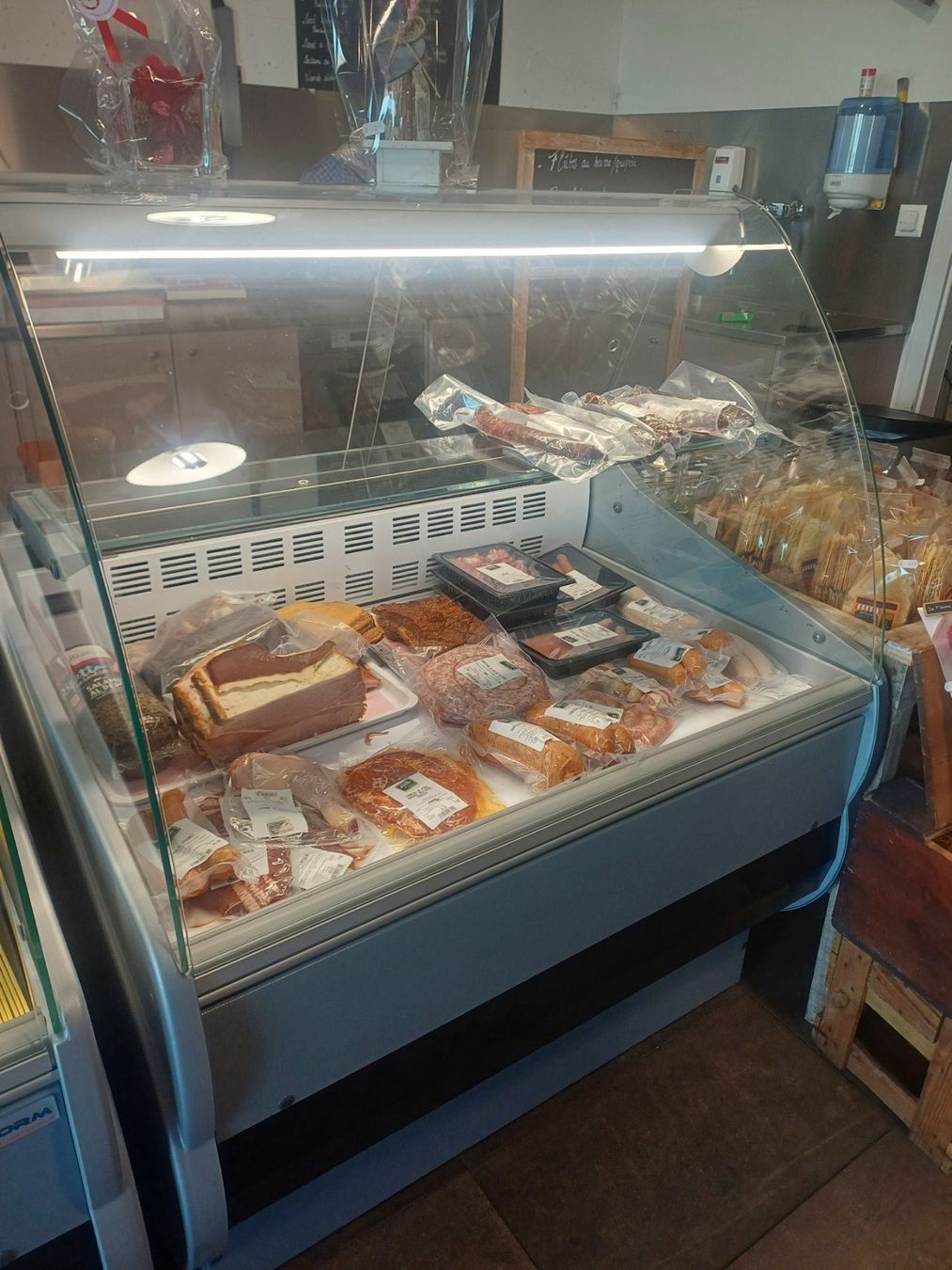 Frigoriferi: Vitrine réfrigérée à viande Salina S80 100VVC – Usato da Mont-la-Ville venduto da bla_sr7z