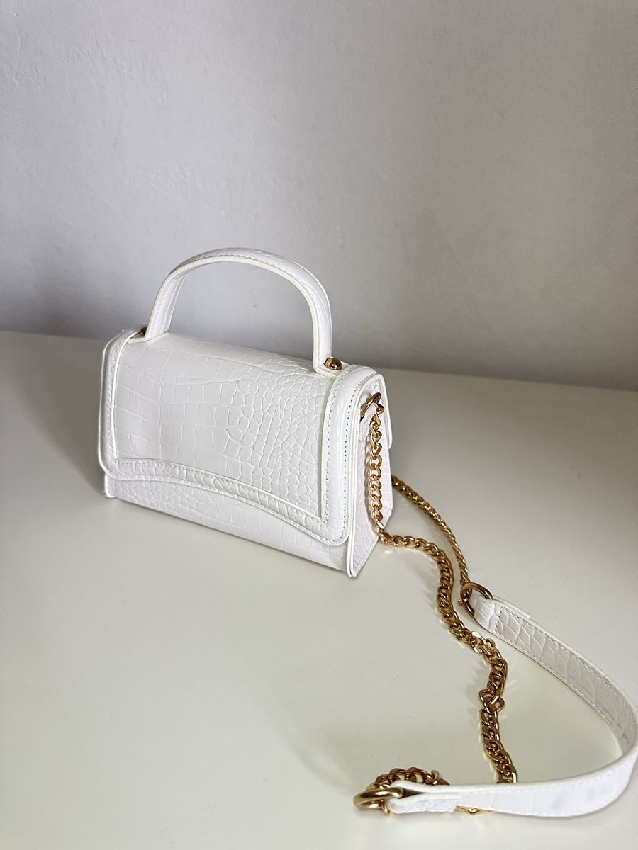 Borse da donna: Kleine weisse Tasche – Nuovo (secondo la descrizione) da Uetikon am See venduto da jael_87